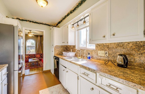 South Side Casa | 9 Mi to Dtwn: Spacious Retreat in Corpus Christi!