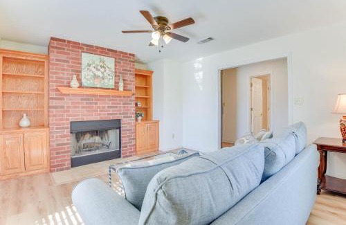 Sanger Casa | 9 Mi to Ray Roberts Lake Texas Retreat with Pool