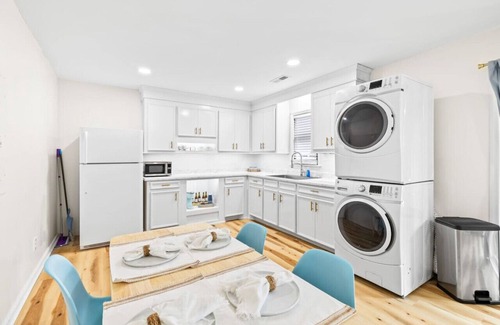 Charleston Casa | 9 Min to Folly Beach | 12 Min to Downtown | Quiet