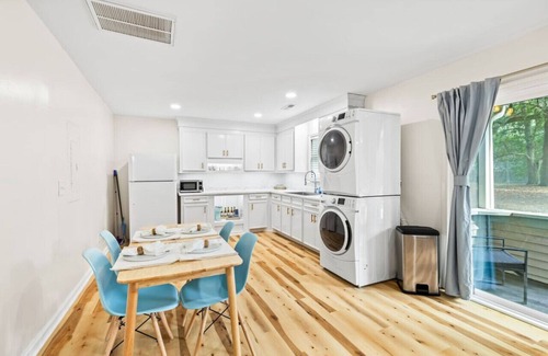 Charleston Casa | 9 Min to Folly Beach | 12 Min to Downtown | Quiet