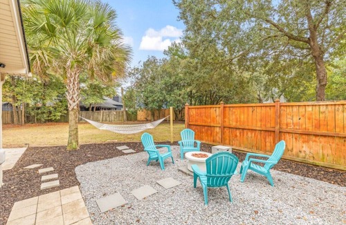 Charleston Casa | 9 Min to Folly Beach | 12 Min to Downtown | Quiet