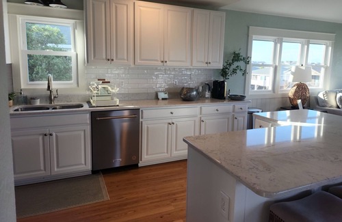 Kill Devil Hills Cabaña | 9 MINUTE WALK TO THE BEACH; BEAUTIFULLY DECORATED; GREAT SIDE-STREET LOCATION