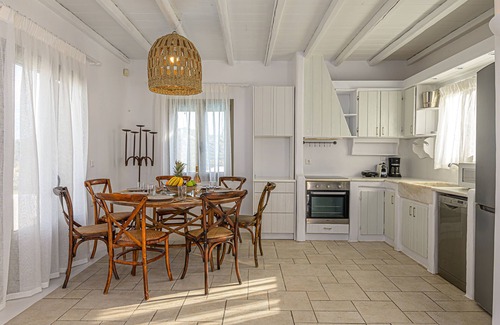 Psarou Villa | 9 Muses Villa Terpsichore, 4 BR with private pool!