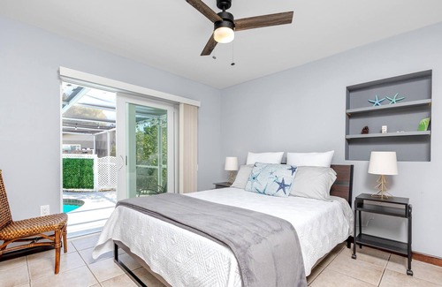 Palmetto Casa | (#9) Newly remodeled 5 bedroom house with heated pool near Anna Maria Island