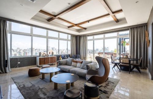 Downtown Santo Domingo Casa | 9+Ocho Suites by Yellowkey