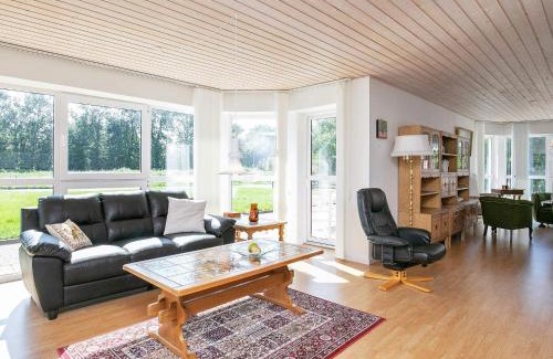 Lyngsa Casa | 9 person holiday home in Sæby