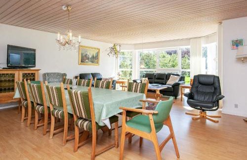 Lyngsa Casa | 9 person holiday home in Sæby