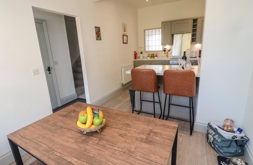 Belford Cabaña | 9 STATION COTTAGES, pet friendly, with a garden in Belford