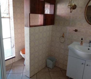 Klerksdorp Casa | 9 wena Ave Guesthouse