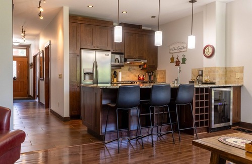 East Kootenay Condominio | 901 Luxury Condos l Dog Friendly