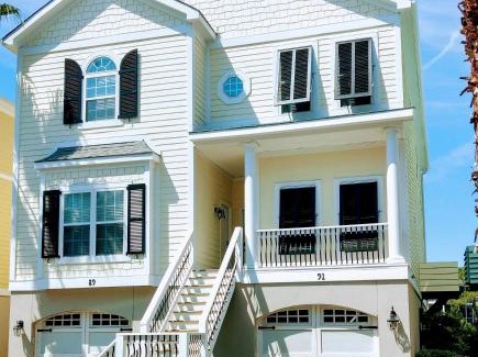 Waters Edge Casa | 91 Waters Edge Folly Charm