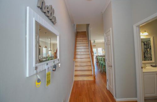 Waters Edge Casa | 91 Waters Edge Folly Charm