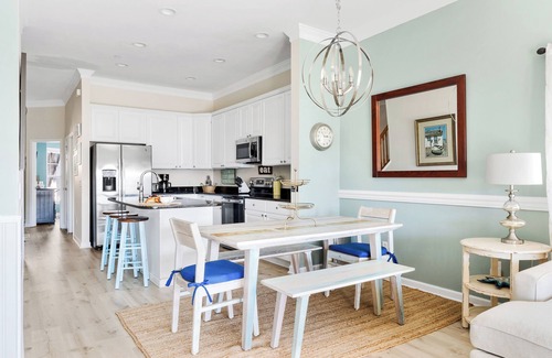 Waters Edge Casa | 93 Waters Edge - Townhome - Pool