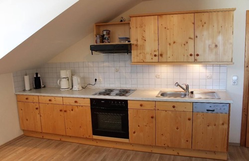 St. Oswald Apartamento | Casa de vacaciones de 95 m2 con balcón amueblado y Wi-Fi.