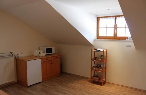 St. Oswald Apartamento | Casa de vacaciones de 95 m2 con balcón amueblado y Wi-Fi.