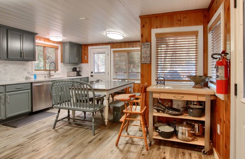 North Wawona Cabina | The Little Creek Cabin: ¡hazte con tu naturaleza!