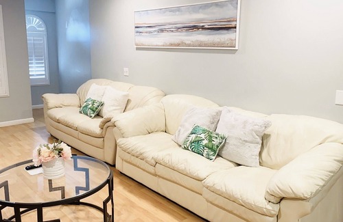 Mira Mesa Casa | 9B4B house,11 beds sleeps 20, by UCSD La Jolla Zoo SeaWorld Legoland