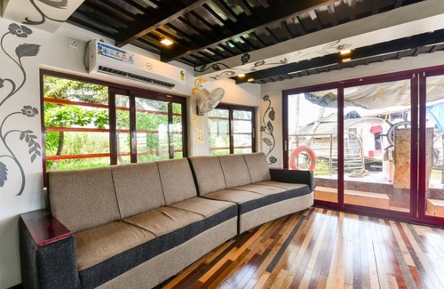 Aryad South Alquiler De Eote | 9bedroom private houseboat or 9bedroom suite