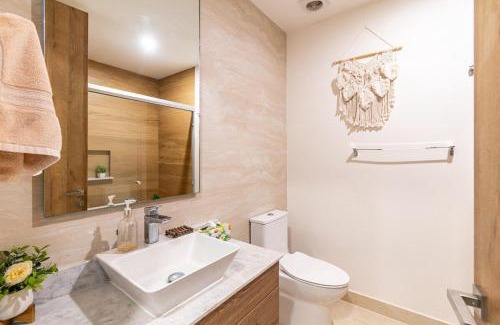 Zona Dorada Apartamento | 9th floor on Camino Al Mar Direct access to the beach