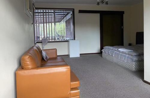 Bundoora Casa | a 别墅大床间毗邻公园和公交车站