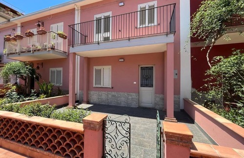 Villagonia Apartamento | A 1 km da Taormina