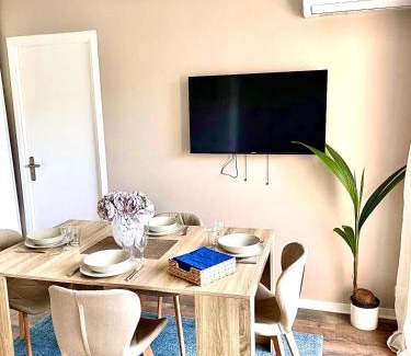Rueil-Malmaison Apartamento | A 10min de Paris La Défense et Roland garros appartement tout confort avec parking et climatisation
