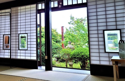 Asahi Casa | A 120yearold folk house and a museum of contempo - KOMINKA Art Museum Villa / Asahi Chiba