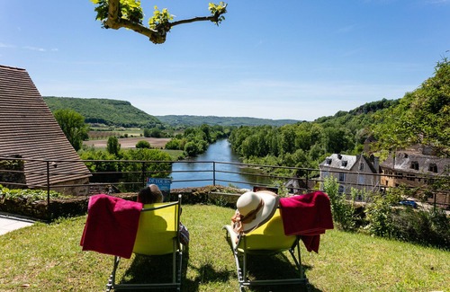 Beynac-et-Cazenac Casa | Una casa de piedra del siglo XVI, con jardín panorámico en Beynac