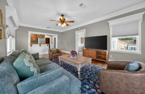 Tyler Casa | A 1921 Craftsman With Charm