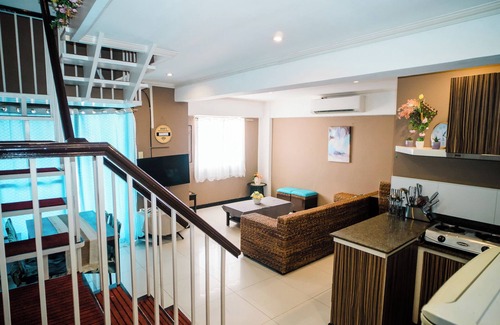 Mactan Export Processing Zone Condominio | A 2-bedroom condo w/ 2 king-sized bed and spacious living room near to Airport.