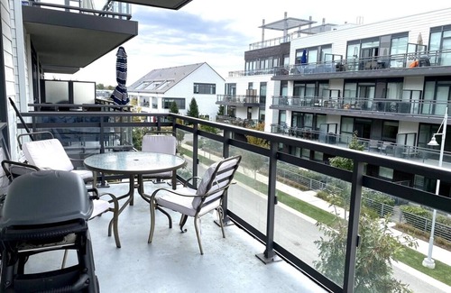 Innisfil Condominio | a 2-bedroom condo located at 271 Sea Ray Avenue.
