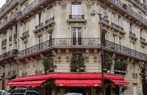 Champs-Elysees Apartamento | A 250m2 Champs Elysees abode for an extra glamorous stay in the city of lights