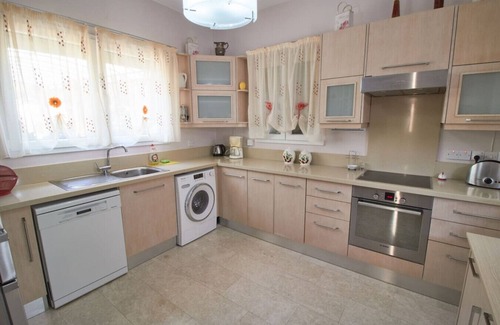 Pegeia Casa | Villa para 6 personas cerca de la playa y de la calle principal de Coral Bay!