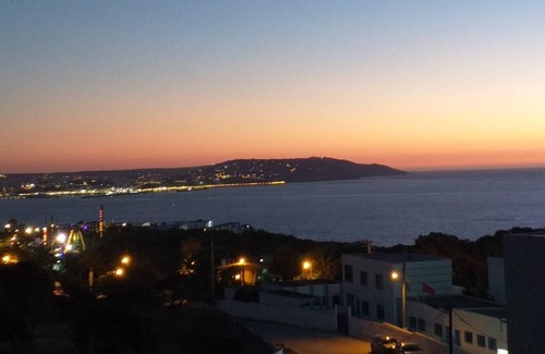 Malabata Apartamento | A 3 Minutes D'un Park de Loisirs et vue Panoramique sur la mer