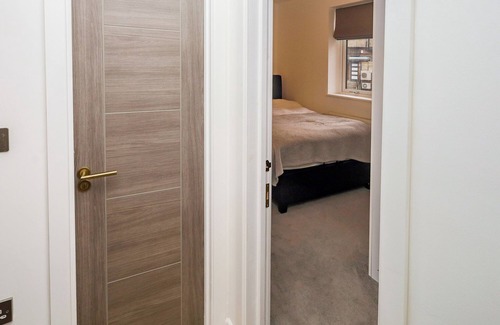 West Hendon Cama Y Desayuno | A 5-minute walk from Hendon Central Station! Cosy room in the heart of London