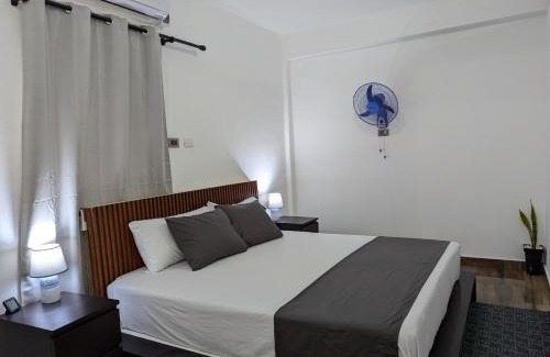 La Caleta Apartamento | A 7 minutos del Aeropuerto SDQ, Moderno y Compacto Apartamento
