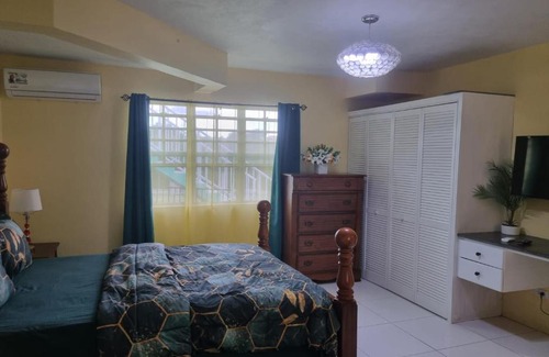 Saint Peter Parish Cama Y Desayuno | A&A Air Bed and Breakfast