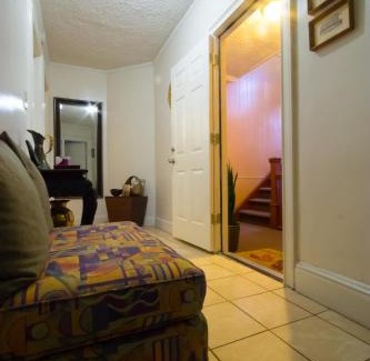 Ditmas Park Cama Y Desayuno | A and FayeBed and Breakfast, Inc,