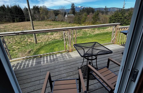 Courtenay Casa | A Barndominium Retreat on the Edge of Nature