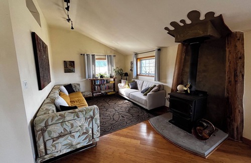 Courtenay Casa | A Barndominium Retreat on the Edge of Nature
