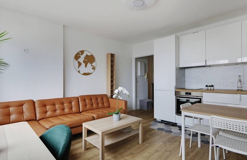 Plaisance Apartamento | A Beautiful 1/2-BR in Montparnasse with a panoramic view on Paris