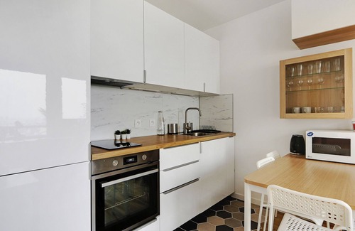 Plaisance Apartamento | A Beautiful 1/2-BR in Montparnasse with a panoramic view on Paris