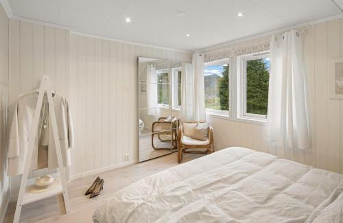 Laksevag Apartamento | A beautiful 3-bedroom apartment with stunning views and free parking