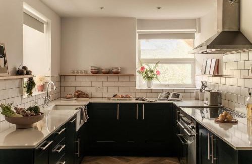 Llangefni Casa | A Beautiful 3 Bedroom 17th Century Stone cottage