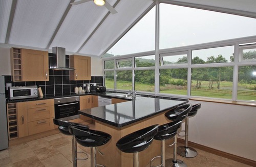 Peterston-Super-Ely Cabaña | 2 bedroom accommodation in Peterston-Super-Ely, Cardiff