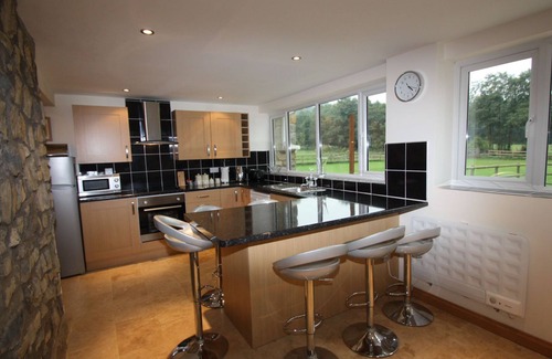 Peterston-Super-Ely Cabaña | 2 bedroom accommodation in Peterston-Super-Ely, Cardiff