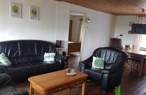 Vortum-Mullem Casa | Un hermoso bungalow ubicado al borde de una reserva natural.