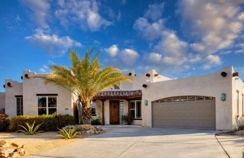 Palm Springs Casa | A Beautiful Desert Escape with Everything You Need