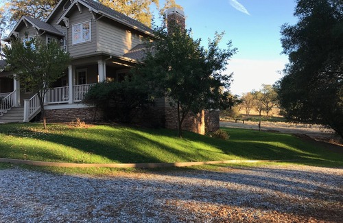 Sonora Casa | Una hermosa casa en 4 acres - ¡8 minutos al lago New Melones!
