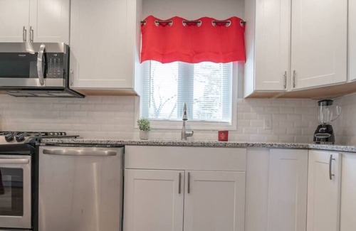 Schererville Casa | A Beautiful Modern Home in a Great Location!